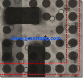 BGA錫球尺寸小于0.4mm，采用降低BGA內圍襲球的錫膏量所得到X-Ray，稍微留意一下可以發(fā)現最外圈的錫量(圓的直徑)比其他內圍的錫球上的錫量來得多一點點。也就是外圈的黑色圓形直徑比內圈的圓形來得大一點點。