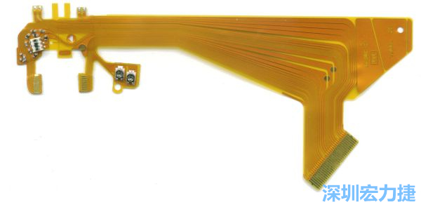 針對消費性電子產(chǎn)品的外型設(shè)計，F(xiàn)PC可以做任意形狀的適應(yīng)性線路設(shè)計。