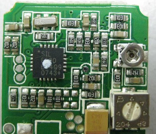 PCBA加工IC元件主要分為DIP及SMD兩大類，DIP 插件的IC，SMD (Surface Mount Device) 表面貼裝元件。